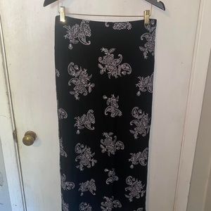 Woman’s maxi skirt